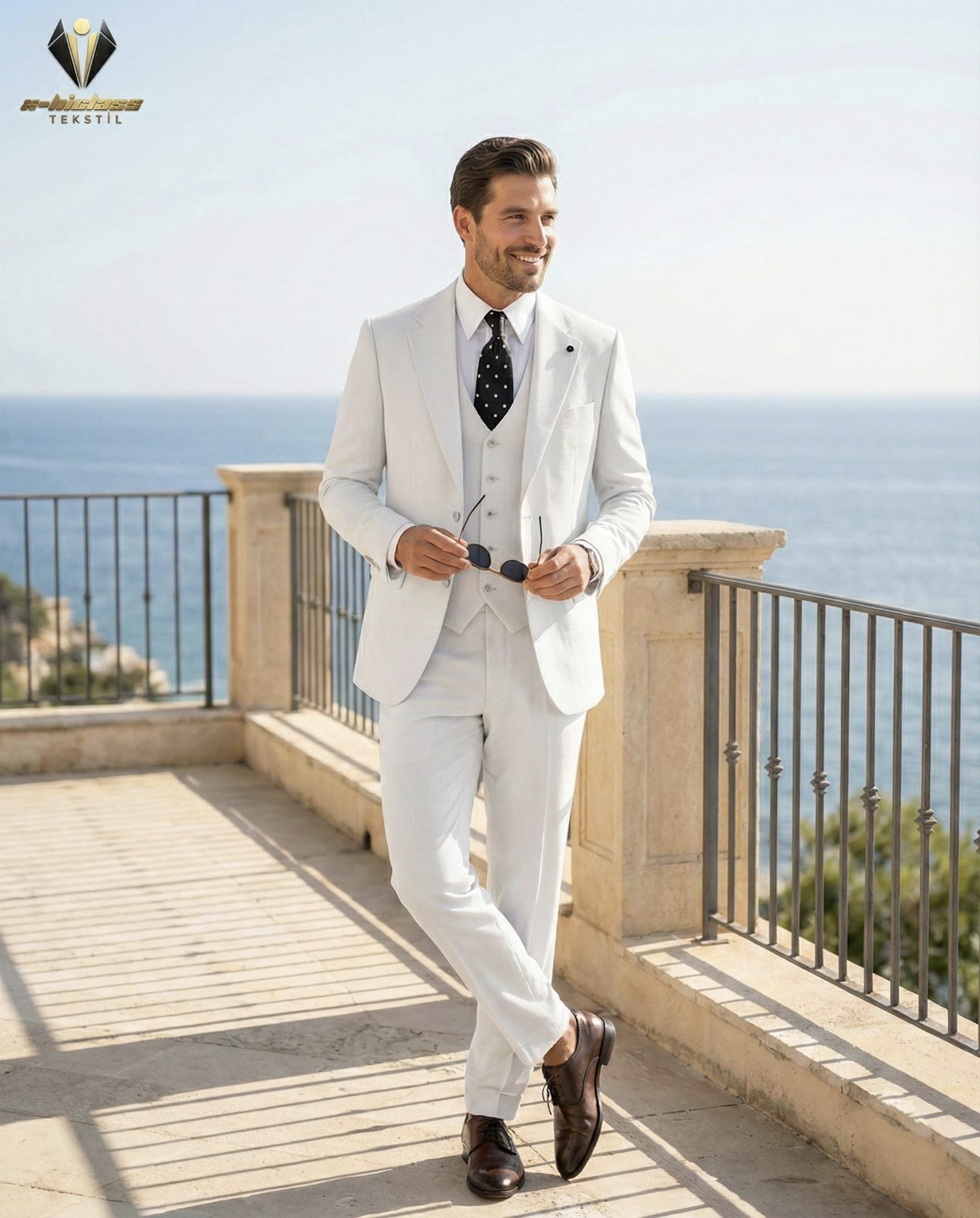 Crystal White Yelekli Takım